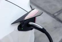 Robbanásszerűen nőtt az elektromos autótöltők száma Magyarországon