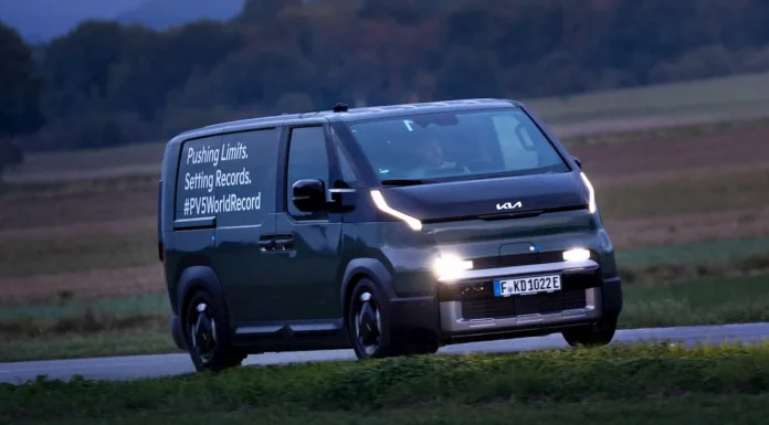 A Kia PV5 693 kilométert tett meg egyetlen töltéssel – teljes rakománnyal