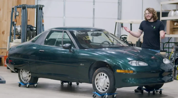 A GM eltűntette volna, de most visszatér: újraélesztik a legendás EV1-et