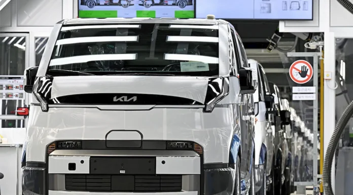 Kia forradalom: megnyílt az óriásgyár, ahol csak elektromos furgonok készülnek