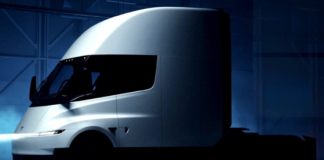 Elon Musk bejelentette: jövőre jön a megújult Tesla Semi