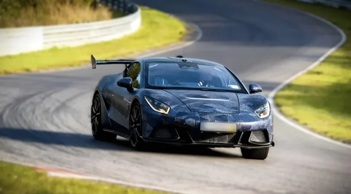 A BYD brutális elektromos szuperautót tesztel a Nürburgringen – jön a 1000 lóerős Denza Z