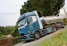 Elektromos Mercedes teherautók segítik a szüretet Champagne-ban