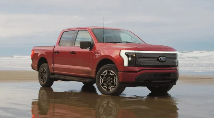 Vége az F-150 Lightningnak? A Ford feladhatja az elektromos pickup álmát!