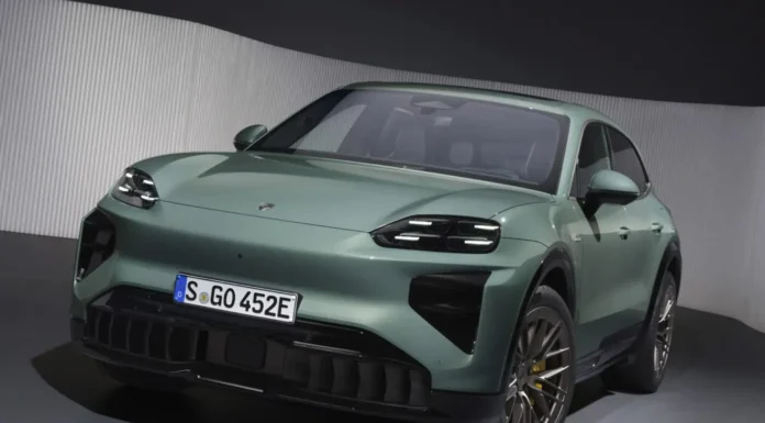 642 km hatótáv, 2,5 mp-es gyorsulás: brutális lett az elektromos Porsche Cayenne