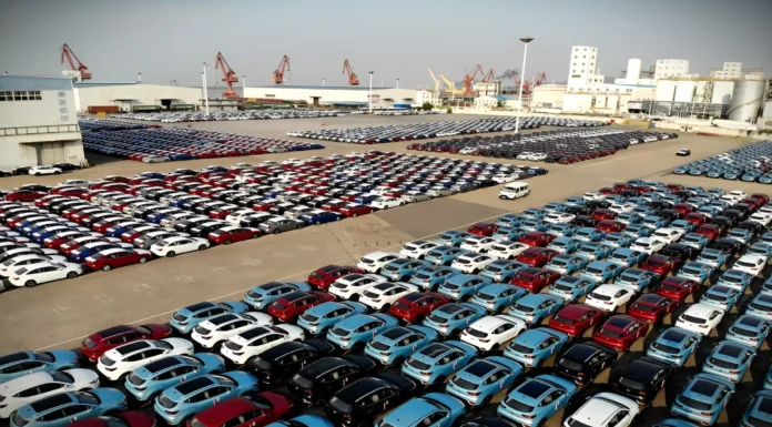 Nem lassul a kínai elektromosautó-forradalom – döbbenetes számok érkeztek