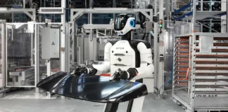 Humanoid robotok dolgoznak a BMW gyárában