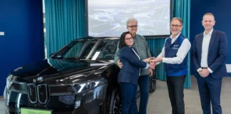 Debreceni vevőnél landolt az első hazai gyártású új BMW iX3